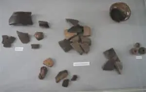 Die Ausstellungsstücke in den Vitrinen zeugen vom handwerklichen Geschick der Kelten.