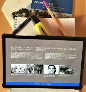 Durch Interaktion wird den Schülern historisches Wissen auf den Tablets vermittelt.
