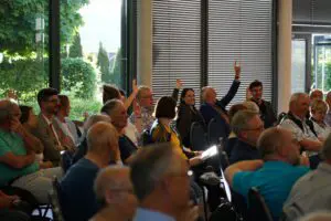 Das Publikum beteiligte sich angeregt an der Diskussion.