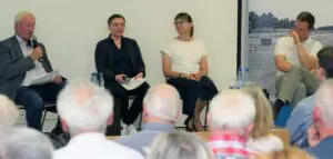 Die Teilnehmer auf dem Podium im Haus auf der Grenze hatten „Plattenbau, Tierproduktion und Chemisierung – Die Industrialisierung der DDR-Landwirtschaft“ zum Thema.