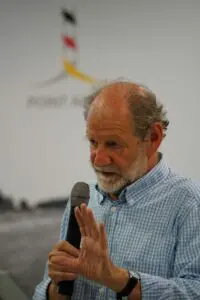 Michael Cramer, Erfinder und Initiator des „Iron Curtain Trail“, referierte in der Gedenkstätte Point Alpha.