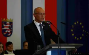Bürgermeister von Rasdorf und Stiftungsratsmitglied Jürgen Hahn.