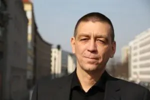 Dr. Jens Schöne.