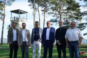 Im US Camp (von links): Benedikt Stock, Mario Klotzsche, der Referent, Thomas L. Kemmerich, Philipp Metzler und Tobias Müller.