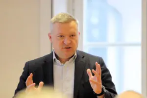 Der Bürgermeister der Schöfferstadt, Peter Burger.
