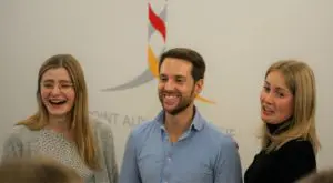 Prominenter Gast bei einem Point-Alpha-Seminar war Mirko Drotschmann alias „Mr. Wissen-to-go“.