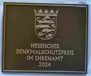 Die bronzene Ehrenplakette wird einen besonderen Platz im denkmalgeschützten US Camp erhalten.