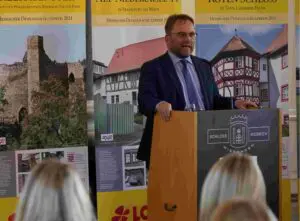 Minister Timon Gremmels: Die Preisverleihung soll das Ehrenamt ins Licht der Öffentlichkeit rücken und Ansporn für die Zukunft sein.