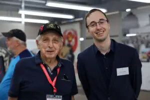 Extra aus Alaska angereist war John Fischer (links), hier mit dem Point-Alpha-Vorstand Philipp Metzler.