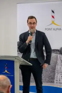 Philipp Metzler, Vorstand der Point Alpha Stiftung, führte ins Thema ein.