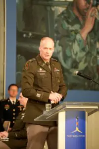 Colonel Christopher R. Danbeck von der US Army Europe and Africa.
