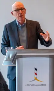 Prof. Bernd Greiner.