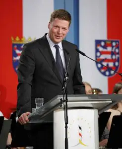 Dr. Stefan Heck steht für weitere fünf Jahre an der Spitze des Stiftungsrates von Point Alpha.