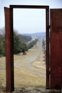 Der Weg der Hoffnung: Kunsterlebnis am Grünen Band bei der Gedenkstätte Point Alpha.