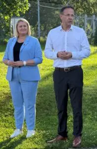 Eiterfelds Bürgermeisterin Dana Haucke (links) und der Thüringer Landtagsabgeordnete Martin Henkel.