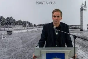 Ronny Heidenreich: In der Hoffnung auf höhere Erlöse wurde manche Stele aufgearbeitet und nachträglich künstlerisch gestaltet, was für die Käufer wohl nicht weiter wichtig war.
