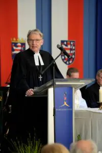 Superintendent Christoph Ernst eröffnete den Gottesdienst.