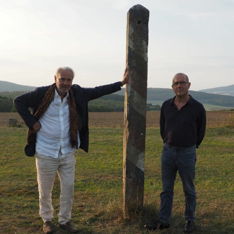 Stehen am 28. Oktober gemeinsam auf der Bühne im Haus auf der Grenze: der Liedermacher Stephan Krawczyk und der Buch-Herausgeber Prof. Jürgen Haase.