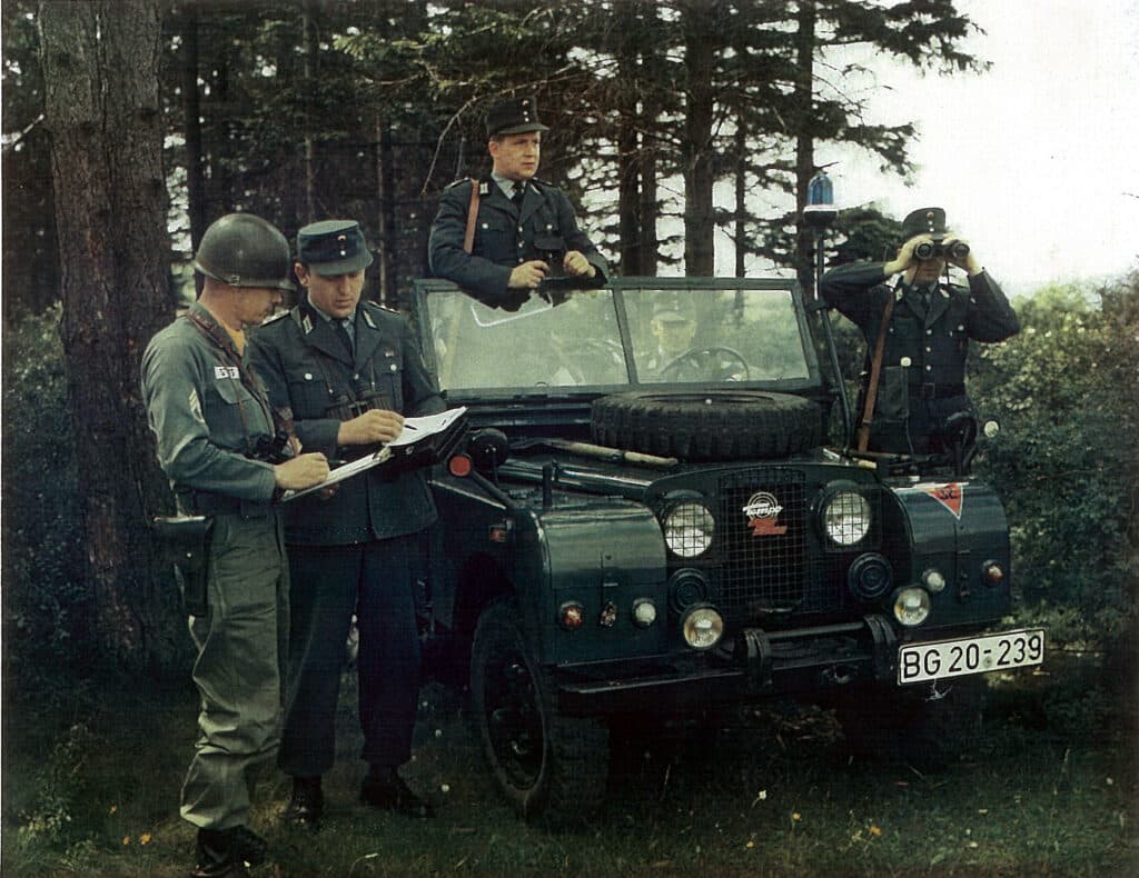 BGS-Beamte und amerikanische Soldaten (Archiv Point Alpha)
