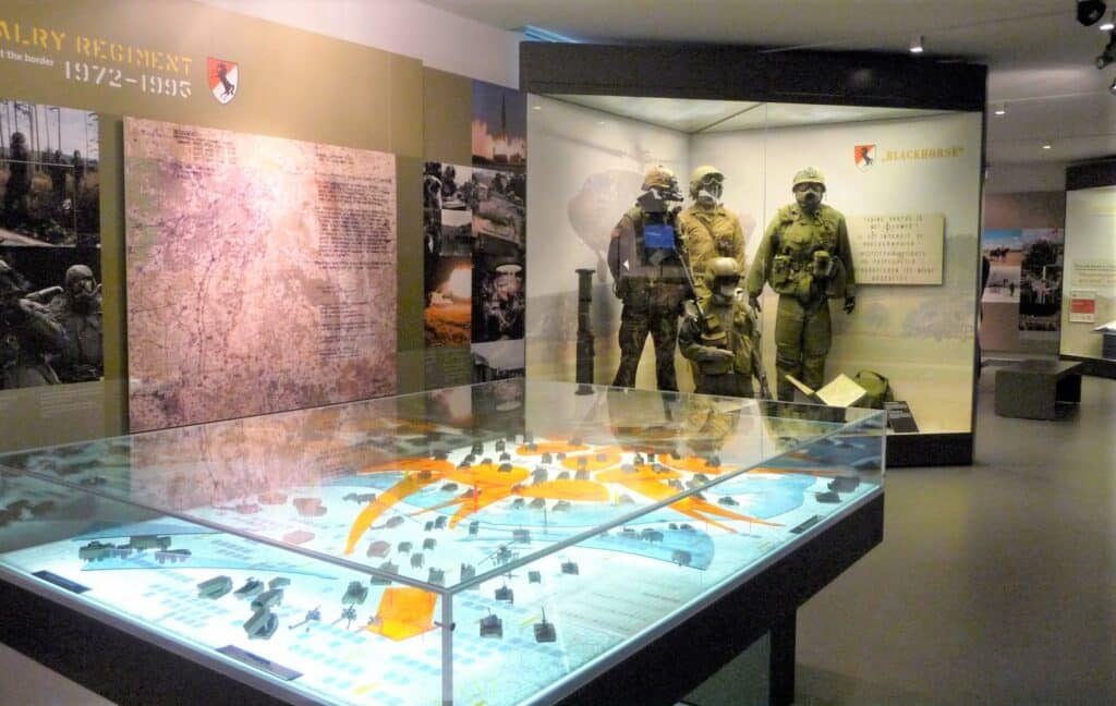 Militärgeschichte zum Kalten Krieg in der Ausstellung US Camp mb2h