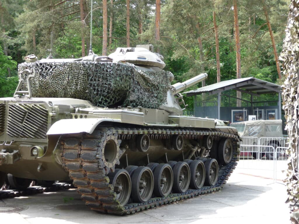 Panzer+Tankstelle