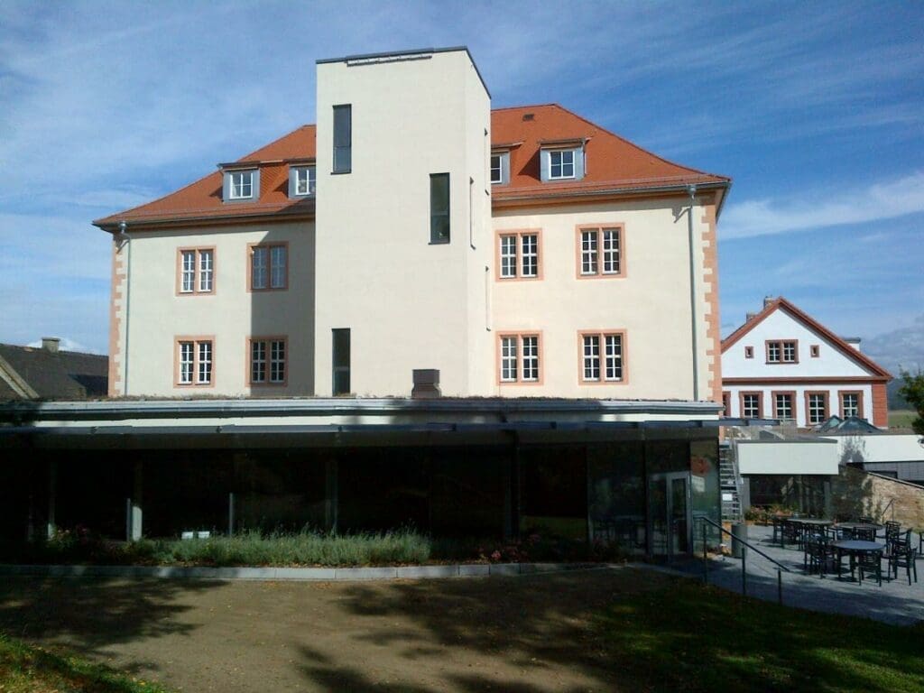schleid-20120925-00204b