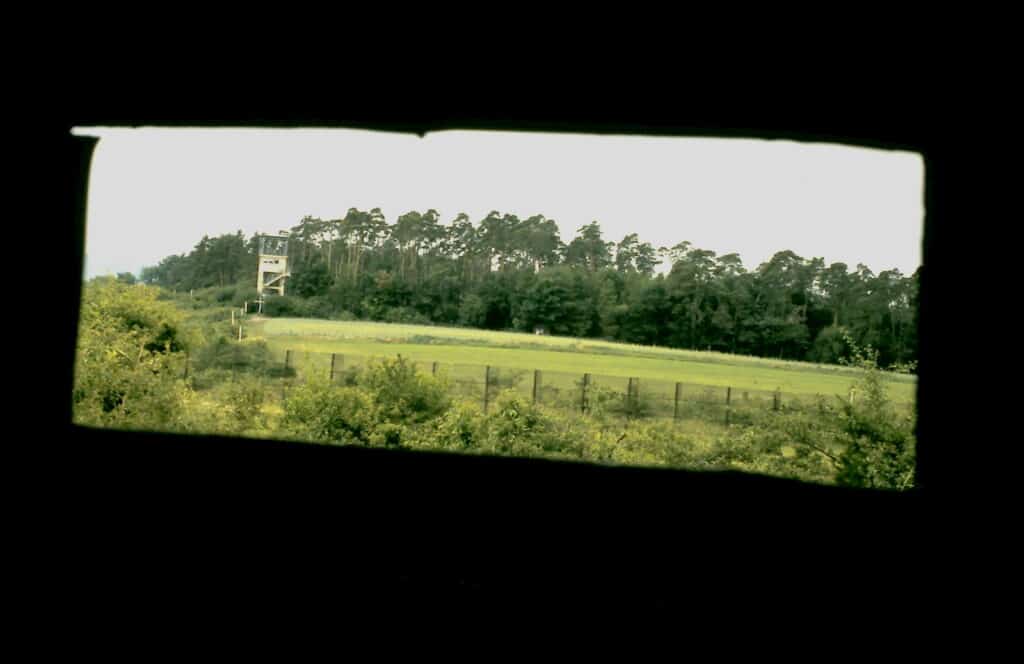 325 Blick aus Erdbunker auf Point Alpha 1989-90 wim