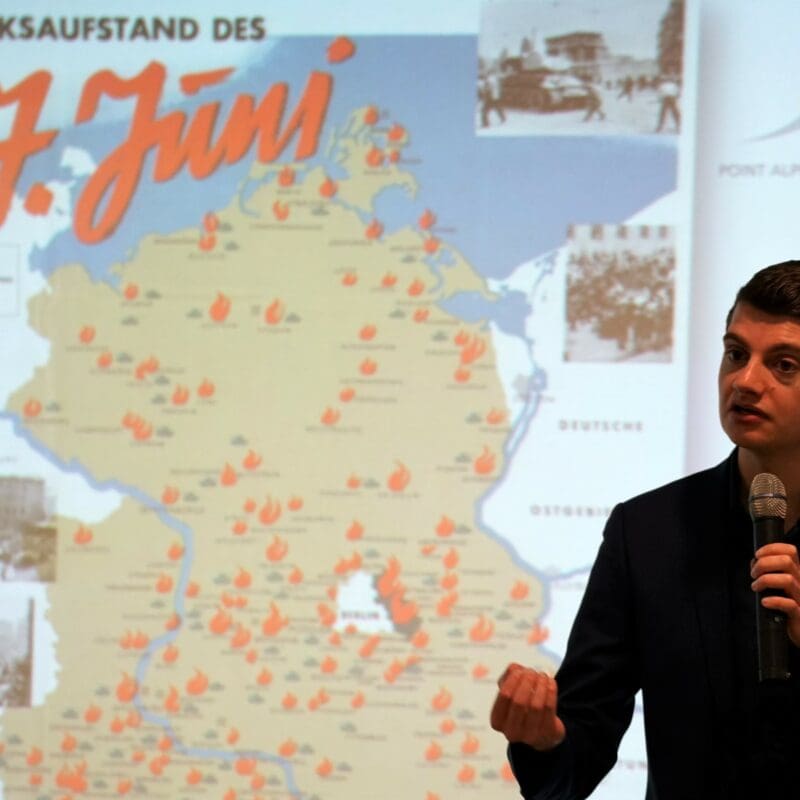 Anschaulich dokumentierte Tim Keller, das aus einem Generalstreik in Berlin ein Flächenbrand wurde, der die ganze DDR erfasste.