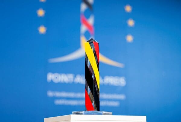 In festlichem Rahmen wird am Samstag, 17. Juni 2023, 16 Uhr in der Gedenkstätte der Point-Alpha-Preis 2023 an die Paneuropa-Union verliehen.