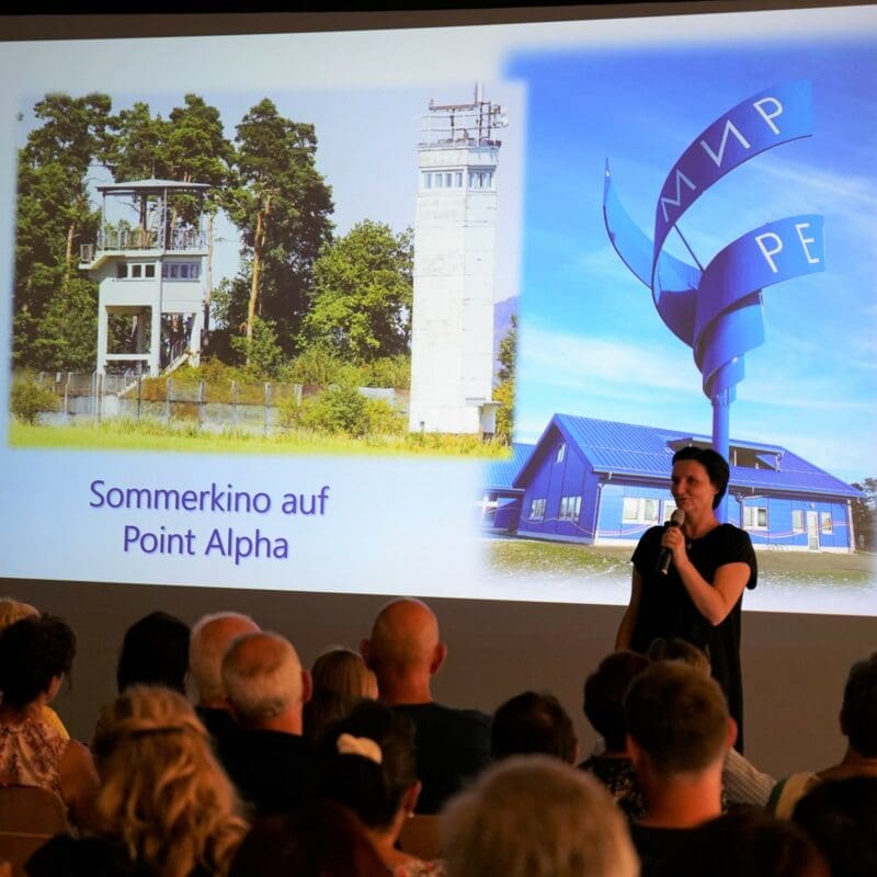 Ab 30. Juni lädt Point Alpha alle Filmfans wieder ins Sommerkino im US Camp ein. Foto: Johannes Schneider