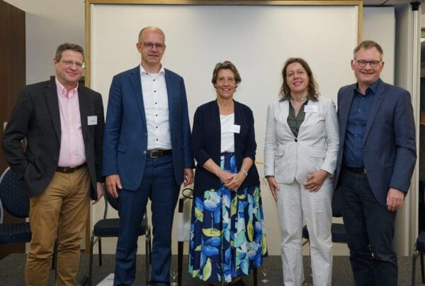 Matthias Uhl, Michael Brand, Hope Harrison, Claudia Wiesner, Philipp Gassert