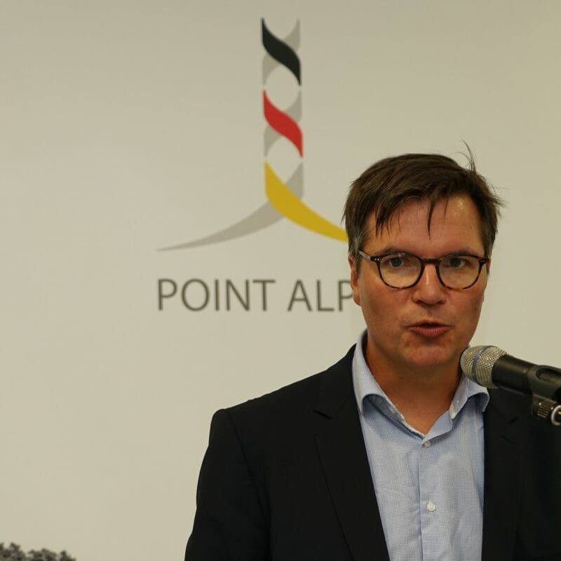 Dr. Jan Schönfelder bei Lesung im Haus auf der Grenze