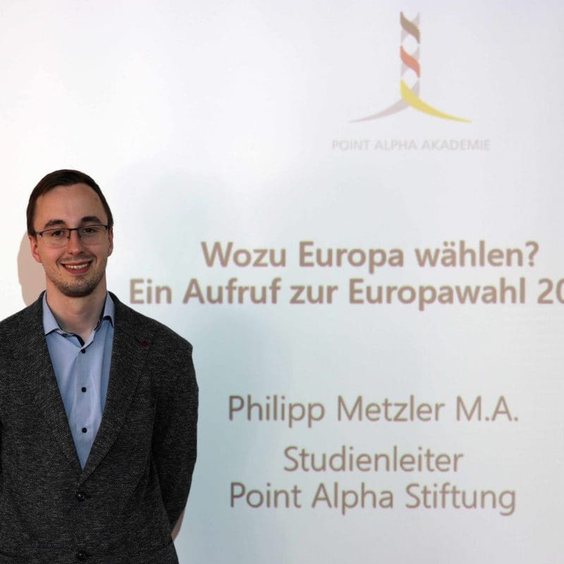 Philipp Metzler, Studienleiter und Vorstand der Point Alpha Stiftung, referierte zum Thema „Wozu Europa wählen?“. Fotos: Johannes Schneider
