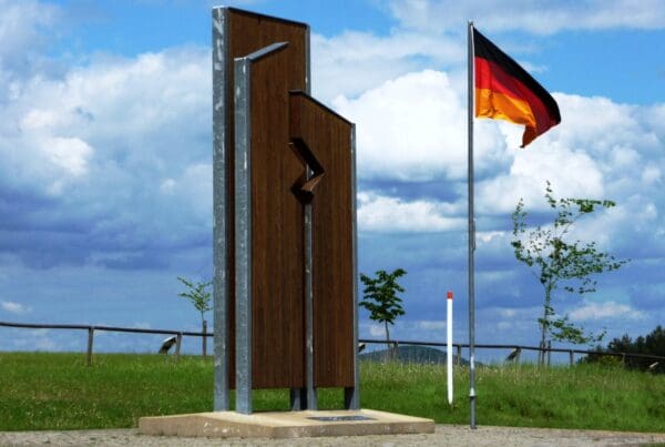 25-jähriges Jubiläum für das Denkmal der deutschen Teilung und Wiedervereinigung an der Gedenkstätte Point Alpha. Fotos: Point Alpha