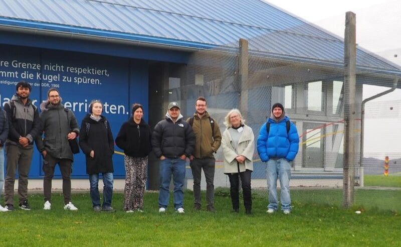 Premiere: Die erste Gruppe von der Hochschule Fulda startet zur Grenzwanderung.