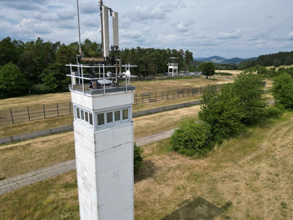 Vergangenheit mit Wirkung auf Gegenwart und Zukunft: Die Gedenkstätte Point Alpha hat für die zweite Hälfte des Jahres 2026 ein abwechslungsreiches Programm zusammengestellt.